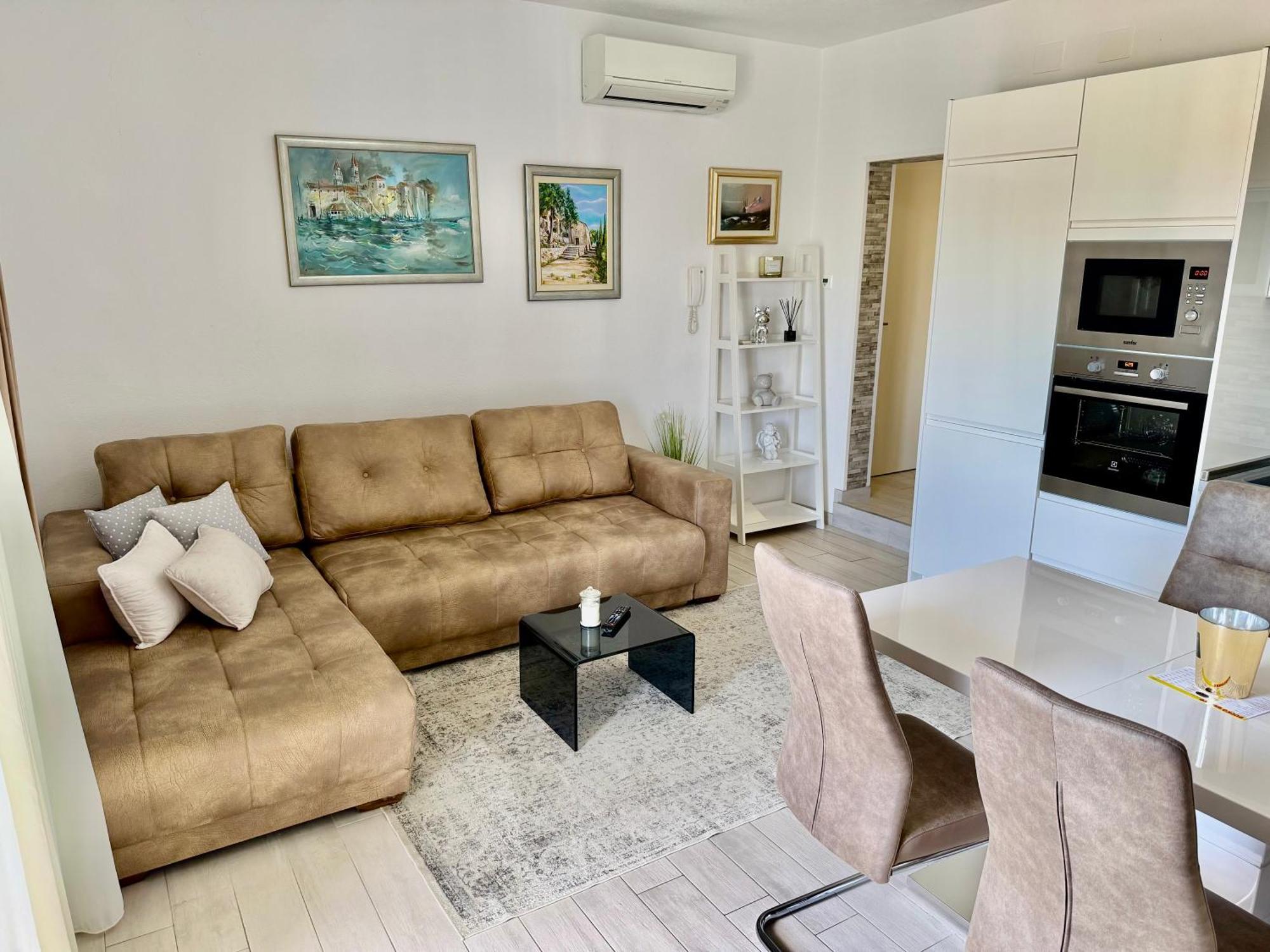 Apartments Zaja Сегет-Враниця Екстер'єр фото
