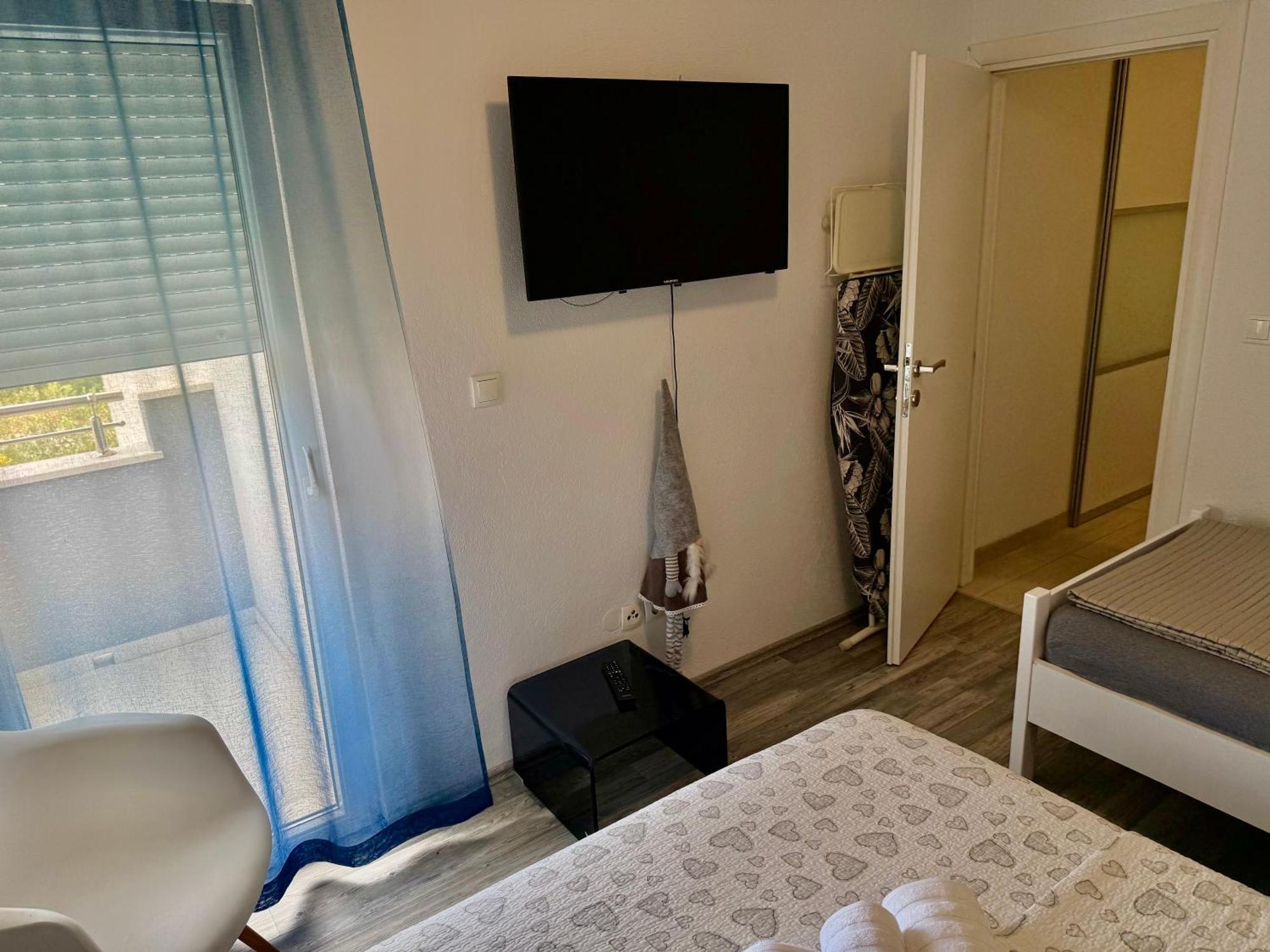 Apartments Zaja Сегет-Враниця Екстер'єр фото