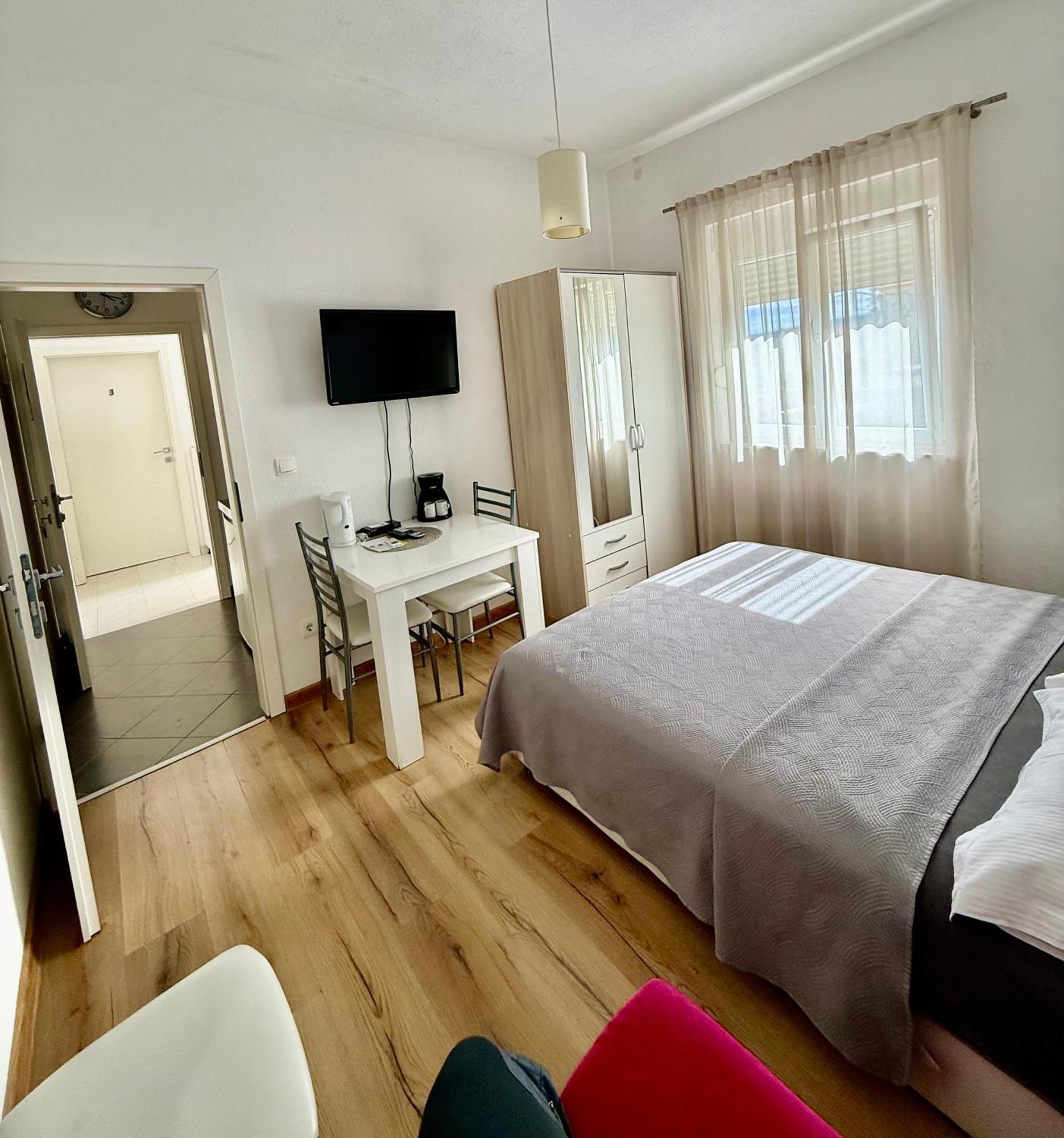 Apartments Zaja Сегет-Враниця Екстер'єр фото