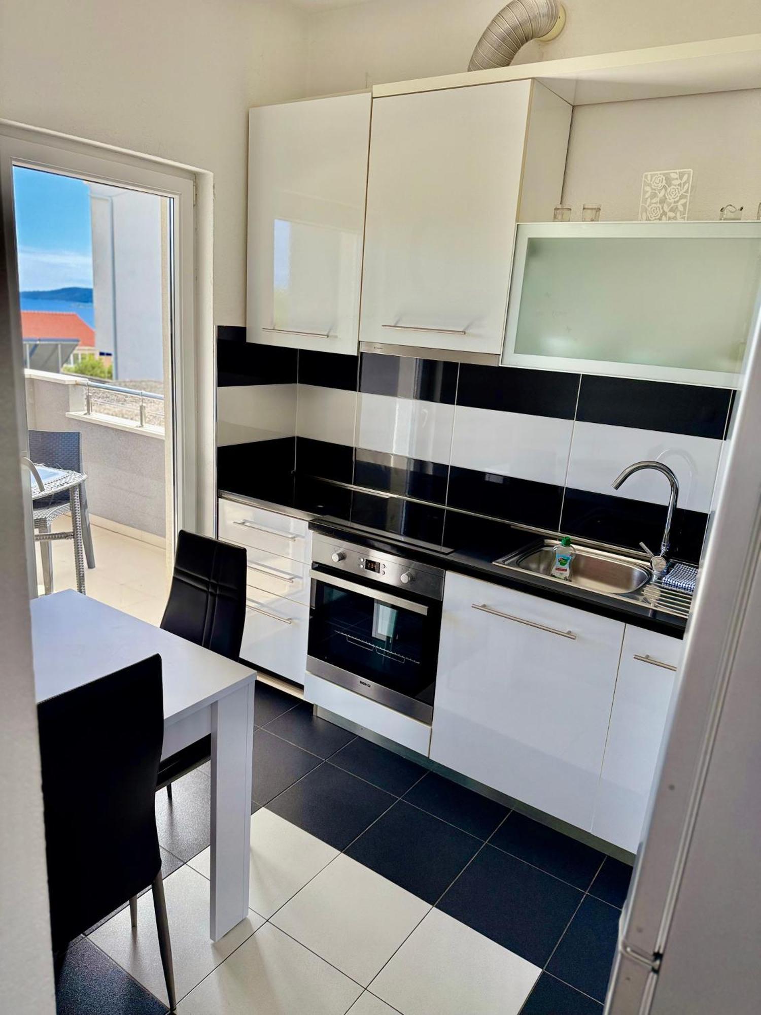 Apartments Zaja Сегет-Враниця Екстер'єр фото