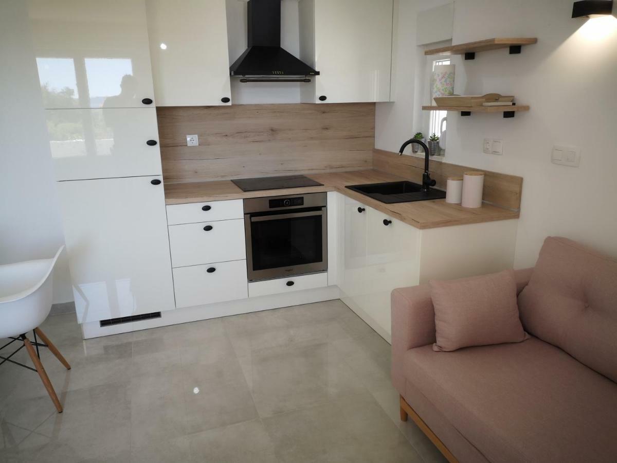 Apartments Zaja Сегет-Враниця Екстер'єр фото