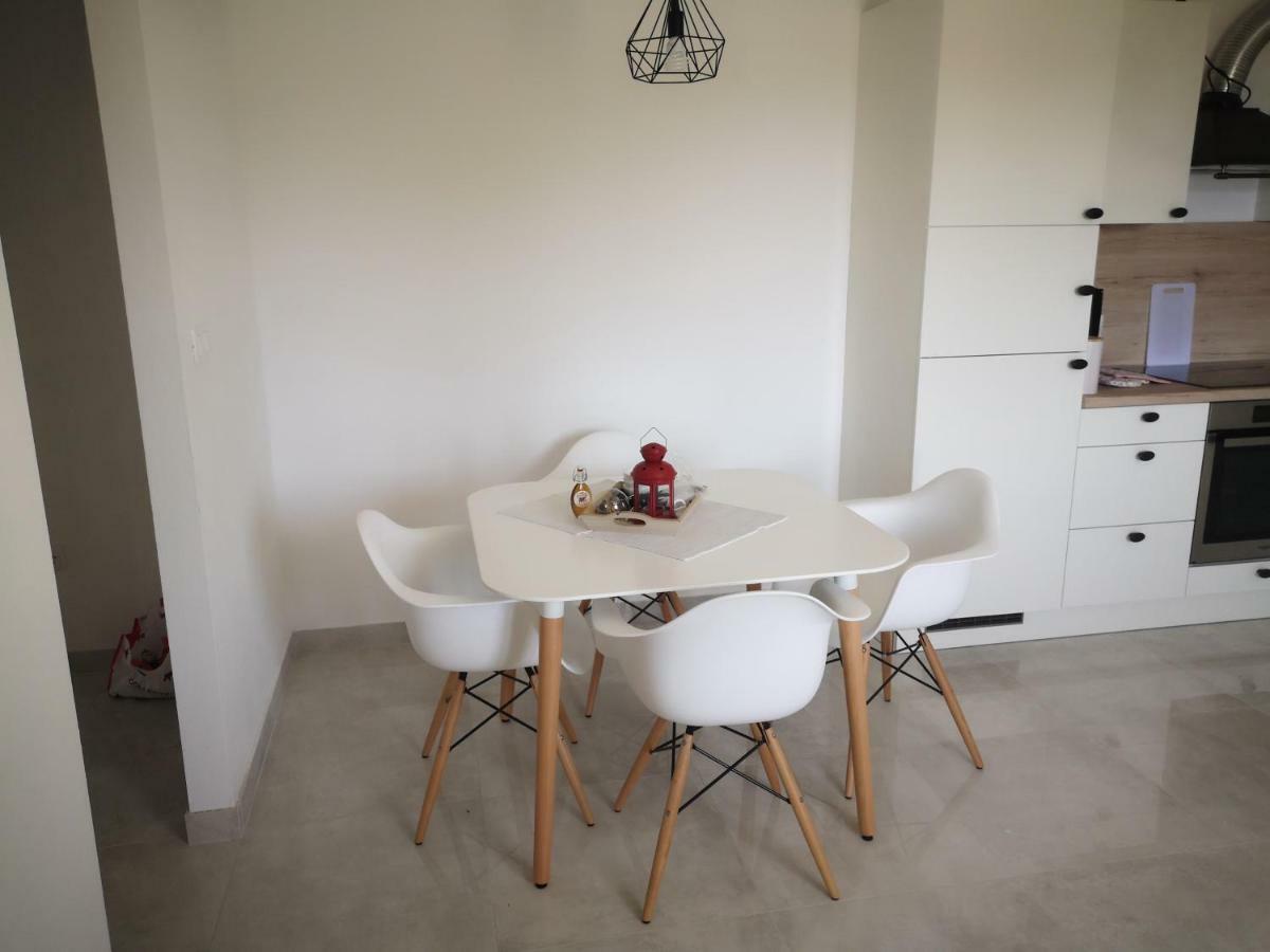 Apartments Zaja Сегет-Враниця Екстер'єр фото